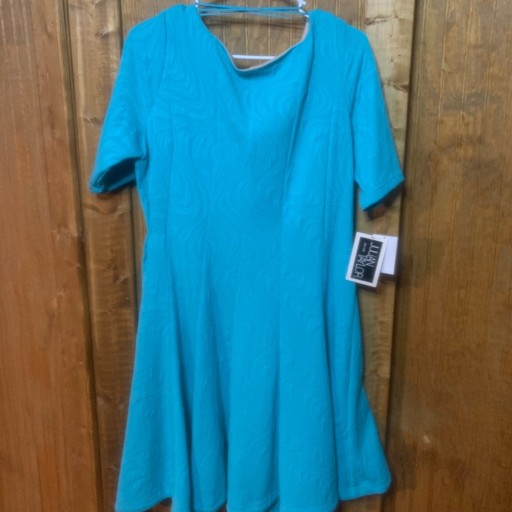 Women’s dresses